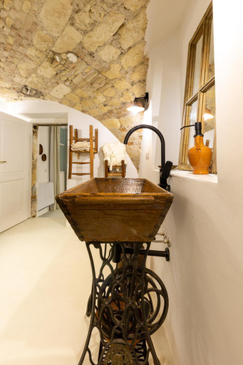 Bathroom 2, Crobi Museum and Suites, Cagliari
