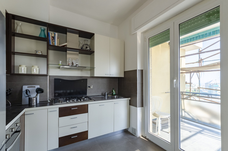 Private kitchen 4, JOIVY Great Flat W/Sea View, Genova