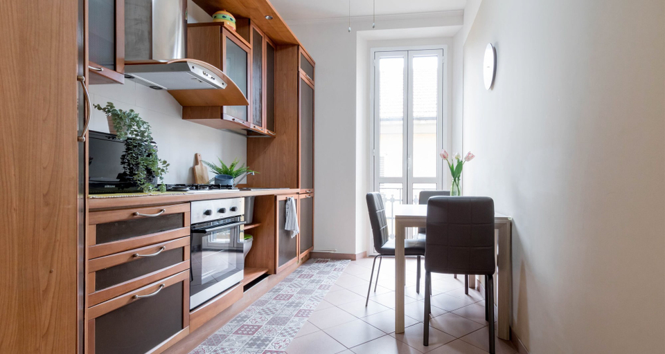 Private kitchen 4, JOIVY Elegant 1 Br Flat Next To Milano Centrale, Milano
