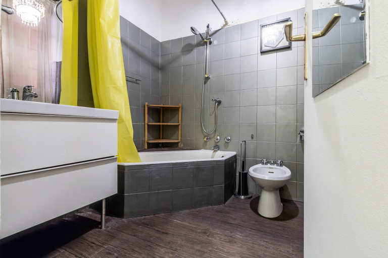 Bathroom 2, JOIVY Splendid Flat In Perfect Centre, Milano