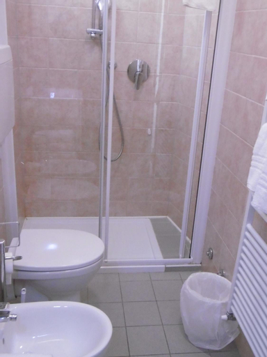 Bathroom 21