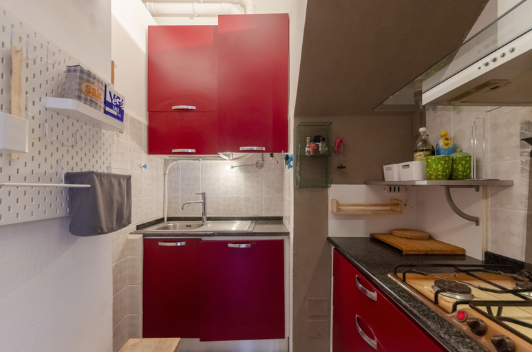 Private kitchen 5, JOIVY Apt For 5, Close To 2 Beaches In Sestri Levante, Genova