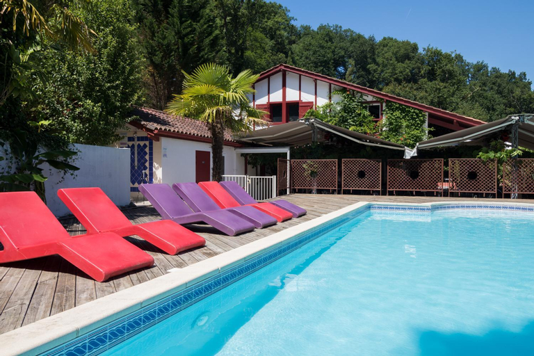 Swimming Pool 10