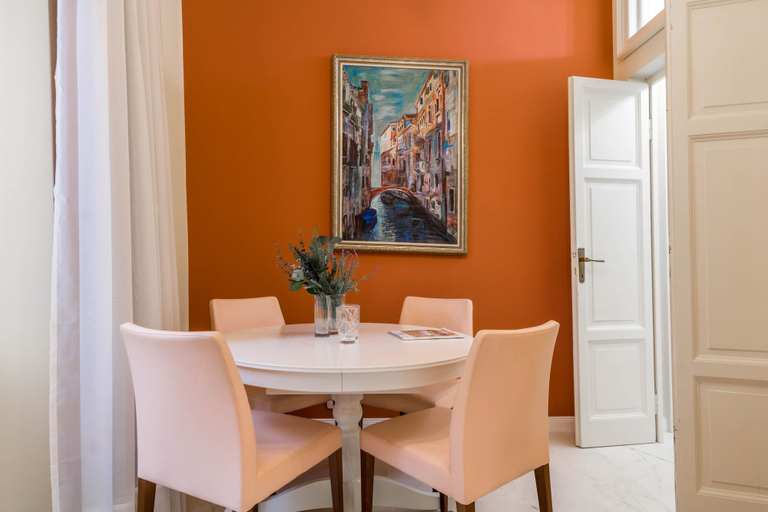In-room dining 4, JOIVY Fabulous Apartments In Cernobbio, Como