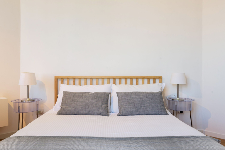 Room 5, JOIVY Homey 1-Bed W/View Near Citylife, Milano