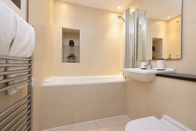 Bathroom 4, JOIVY Luxury Flat Near Edinburgh Castle, Edinburgh