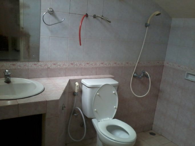 Bathroom 3, Villa Kota Bunga Camelia, Bogor