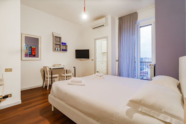 Room 5, JOIVY Sleek Flat W/Balcony, Milano