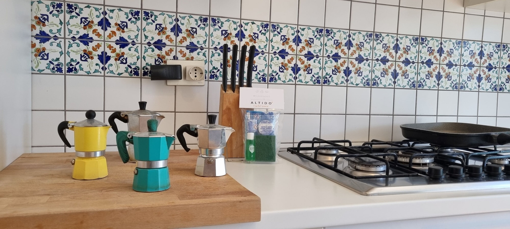 Private kitchen 4, JOIVY Light Flat Near Mudec, Milano
