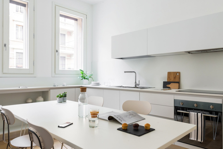 Private kitchen 2, JOIVY Lovely 1-Bed W/Balcony & Parking, Milano