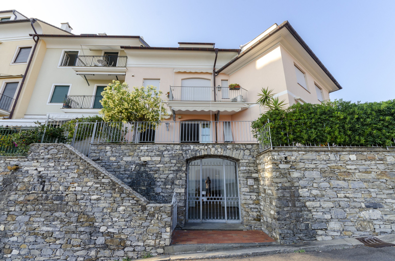Exterior & Views 2, JOIVY Spectacular Sea View Apt For 5 W/Terrace, Genova