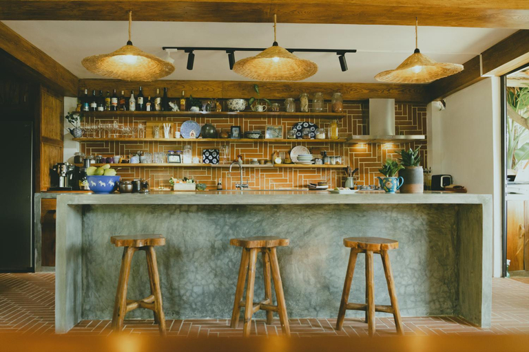 Food & Drinks 5, The Wooden Gate, Hoa Lư