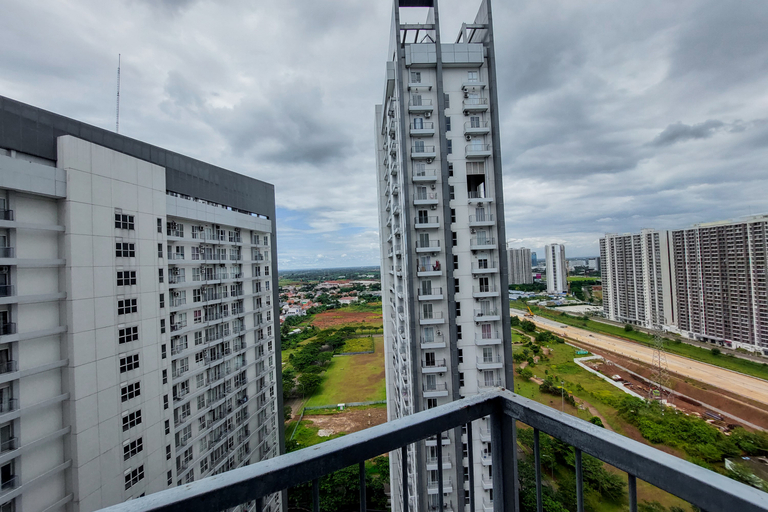 Exterior & Views, Warm and Cozy Studio at Casa De Parco Apartment By Travelio, Tangerang