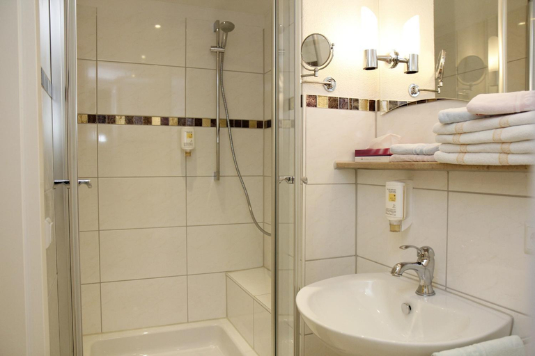 Bathroom 2, Parkhotel Waldlust, Waldshut