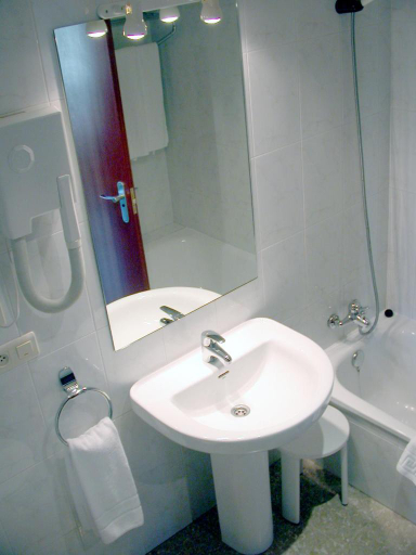 Bathroom 4, Bahia Bayona, Pontevedra