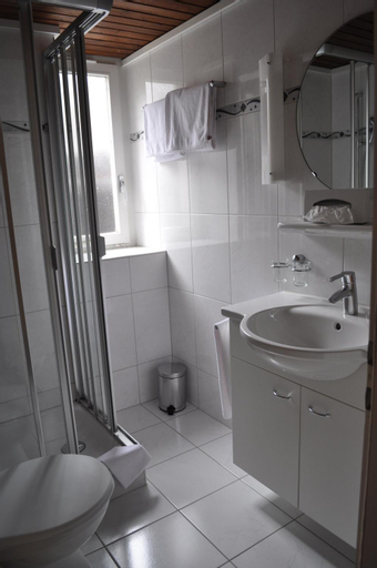 Bathroom 11