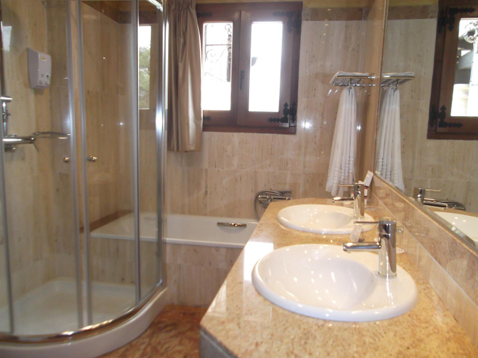 Bathroom 5, Hotel Termal Abadia de Los Templarios, Salamanca