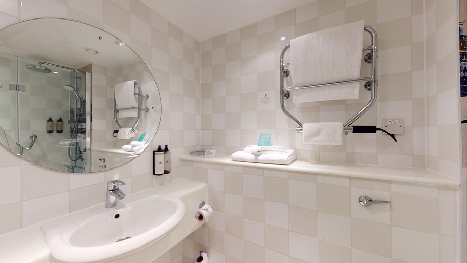 Bathroom 1