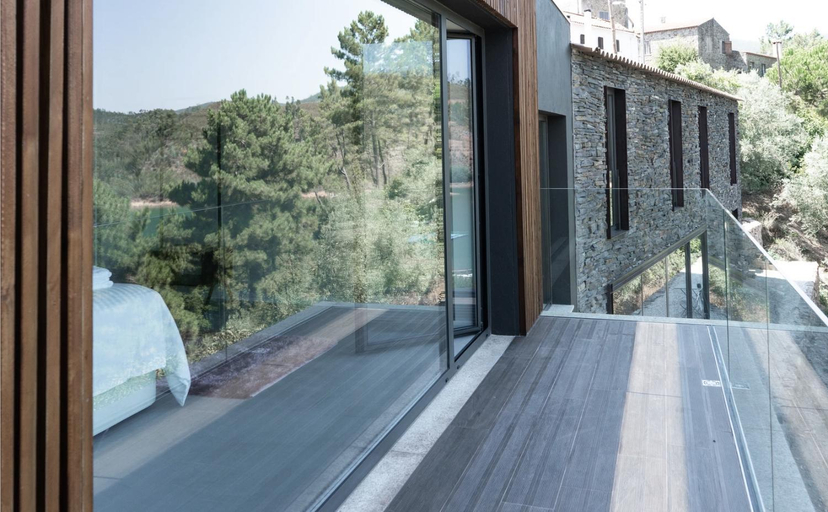 Others 3, Zab Living, Vila de Rei