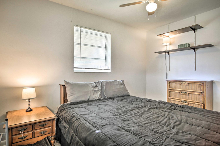 Pets Welcome Cozy Home with Pool in Margate!, Broward