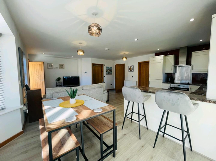 Others 4, Durham Serviced Properties - The Priory, Durham