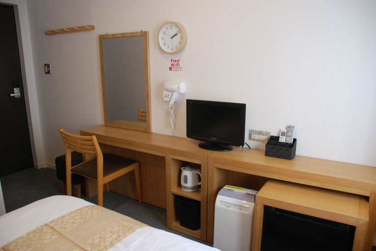 Bedroom 2, Business Hotel Yamate Inn, Kōfu
