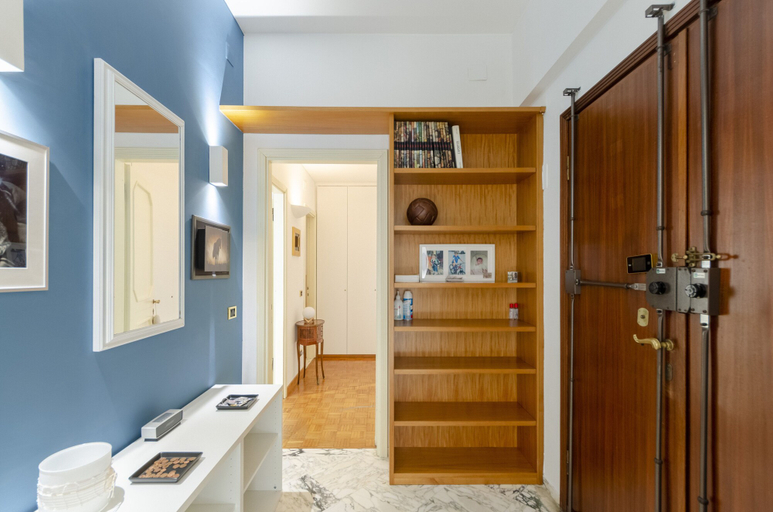 Interior 4, JOIVY Central Liberty Blue, Genova
