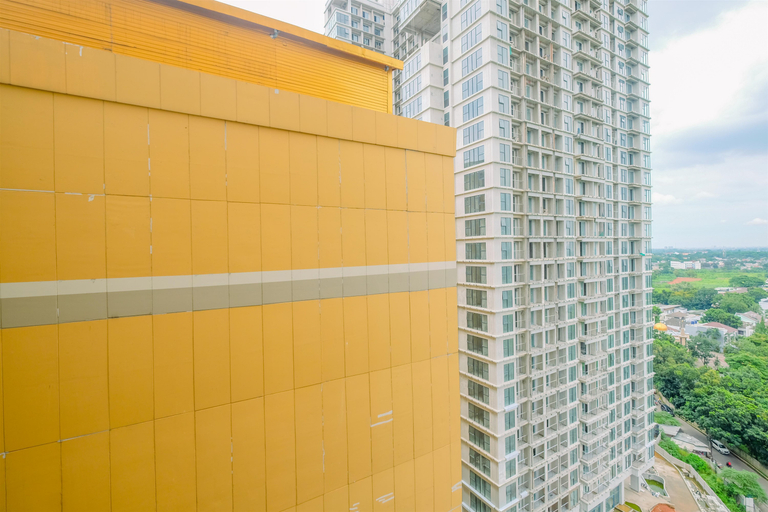 Exterior & Views, Cozy and Clean 2BR at Transpark Cibubur Apartment By Travelio, Depok
