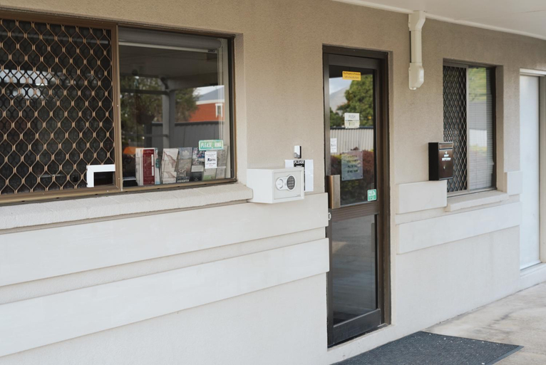 Public Area, Porky's Motel Rockhampton, Rockhampton
