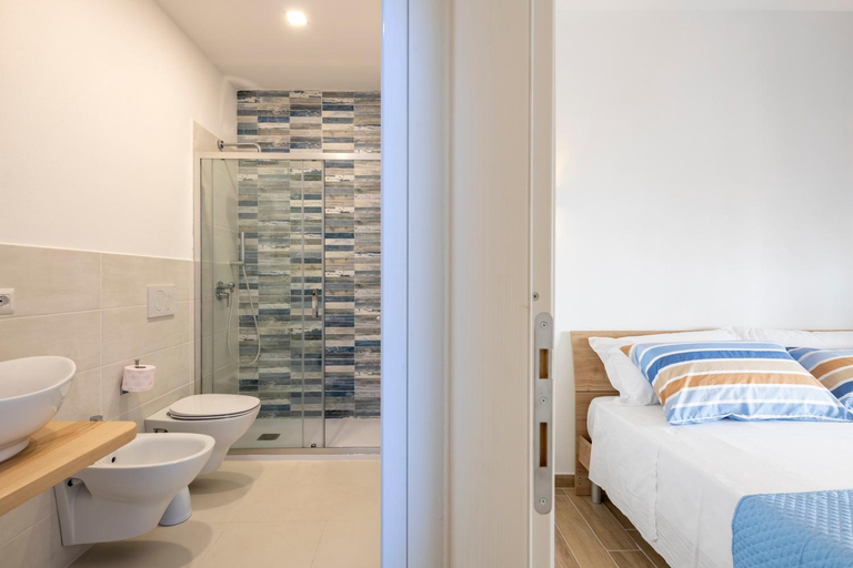 Bedroom 2, Casa Vacanze il mirto, Ogliastra