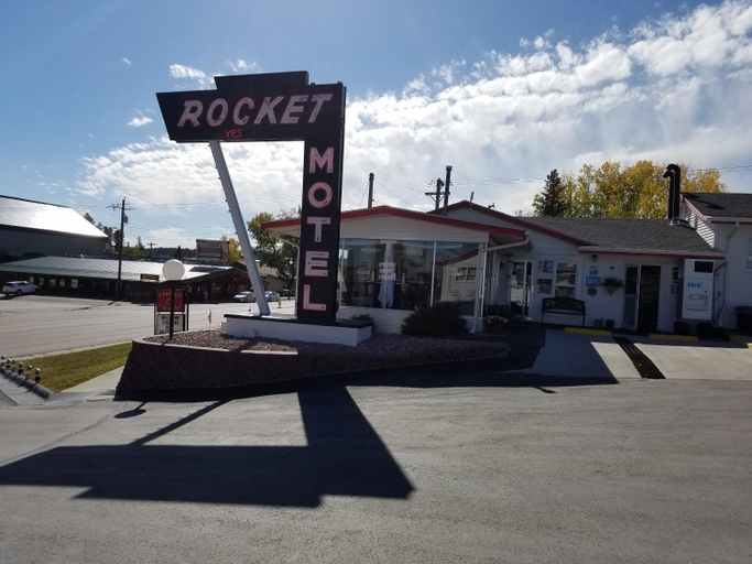 Others 4, Rocket Motel, Custer
