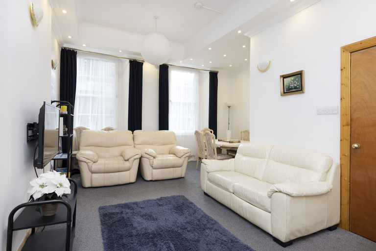 Others 5, JOIVY Spacious 3 Bed Apartment In The Old Town, Edinburgh
