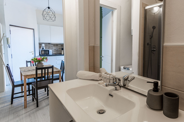 Bathroom 5, JOIVY Cosy 1-Bed Flat In Navigli, Milano