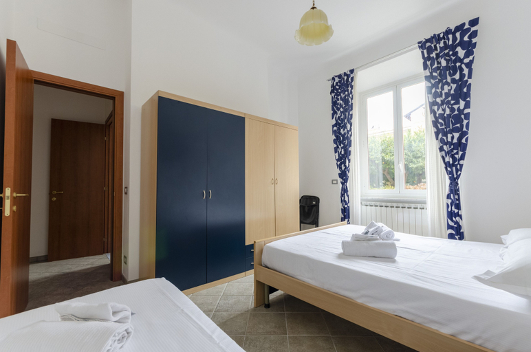Room 5, JOIVY Family Apt For 6, Right Next To The Beach, Savona