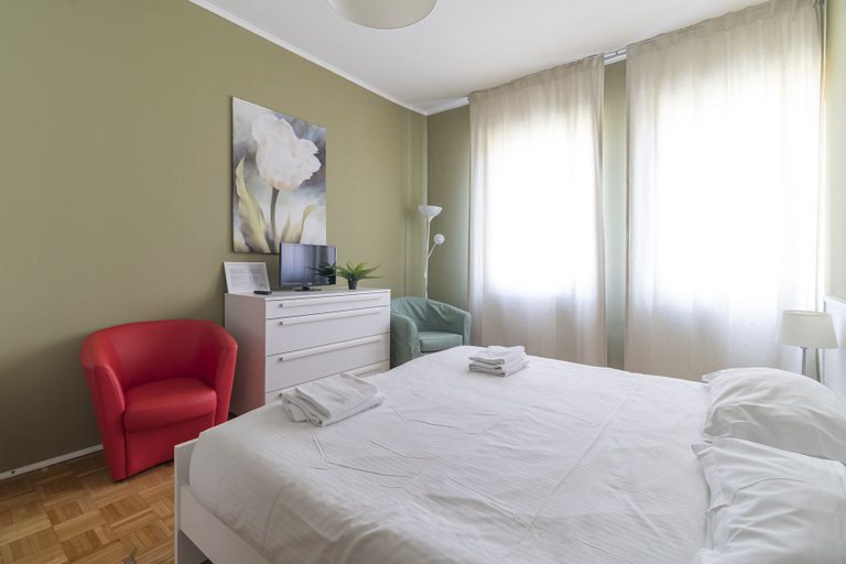 Room 5, JOIVY Trendy Flat W/Balcony, Milano
