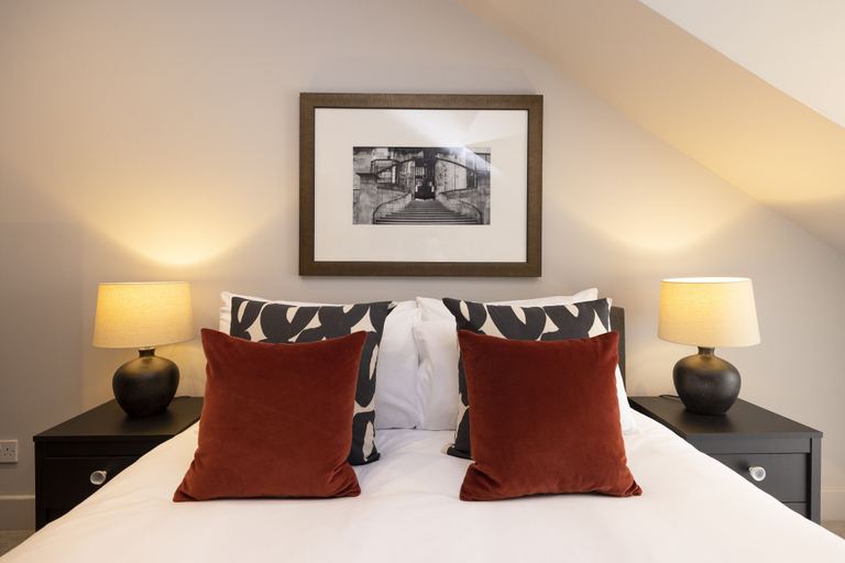 Bedroom 3, JOIVY Luxury Flat Near Edinburgh Castle, Edinburgh