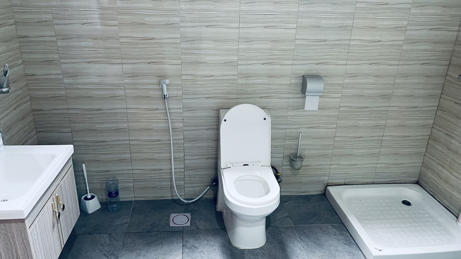 Bathroom, Morris Multi, Temeke