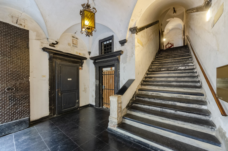 Property entrance, JOIVY Cosy Flat In The Centre, Genova