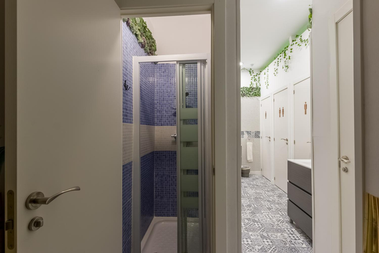 Bathroom 2, Social - Coliving & Coworking - Madrid, Madrid