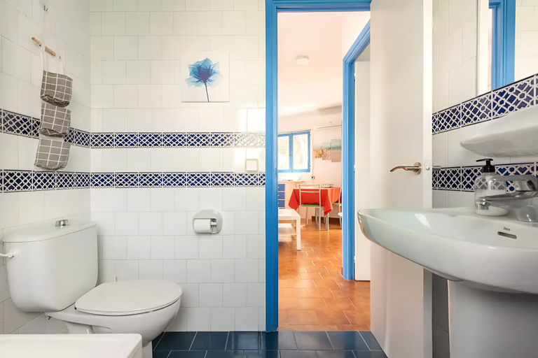 Bathroom 4, Apartamentos Ciutadella, Baleares