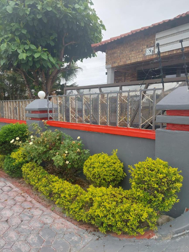 Others 3, Nsuku Guest House, Ehlanzeni