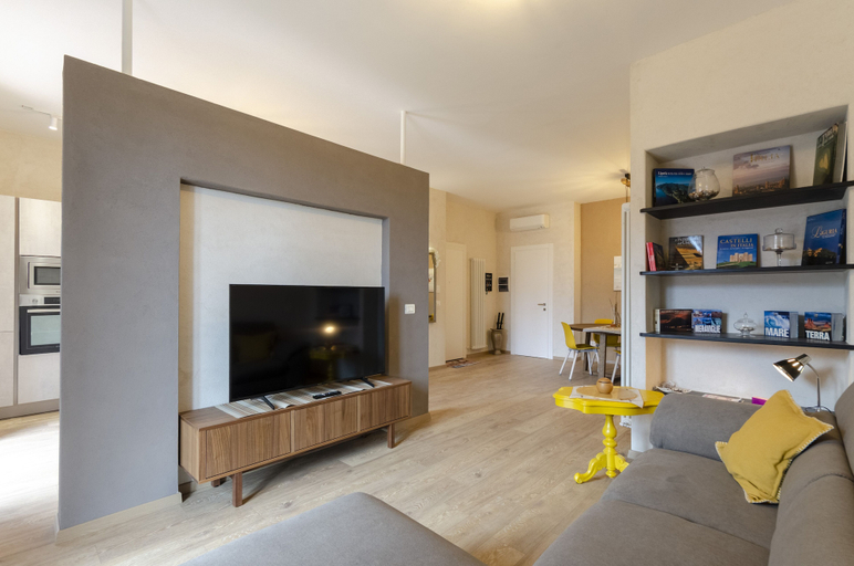 Living area 4, JOIVY Chic Chiavari Apt With 2 Spacious Terraces, Genova