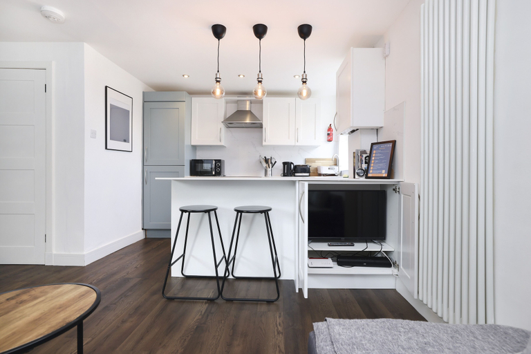 Others 5, JOIVY Contemporary Royal Mile Apartment W/Balcony, Edinburgh