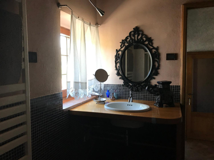 Bathroom 3, Botanica, Perugia