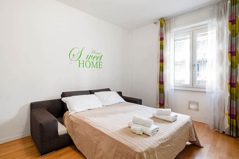 Room 5, JOIVY Lovely Flat For 4 W/Balcony Near Porta Romana, Milano
