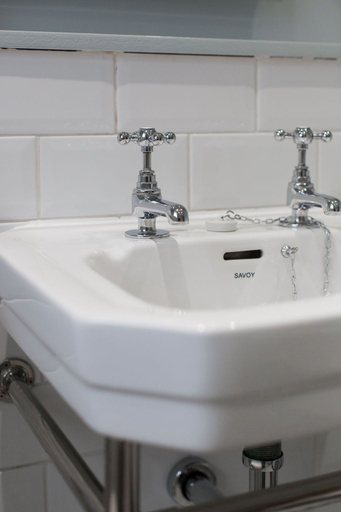 Bathroom 3, JOIVY Stunning 3 Bed Lodge With Gardens At Gilmerton House, East Lothian
