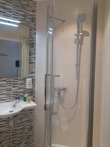 Bathroom 3, Hotellerie Saint Yves, Eure-et-Loir