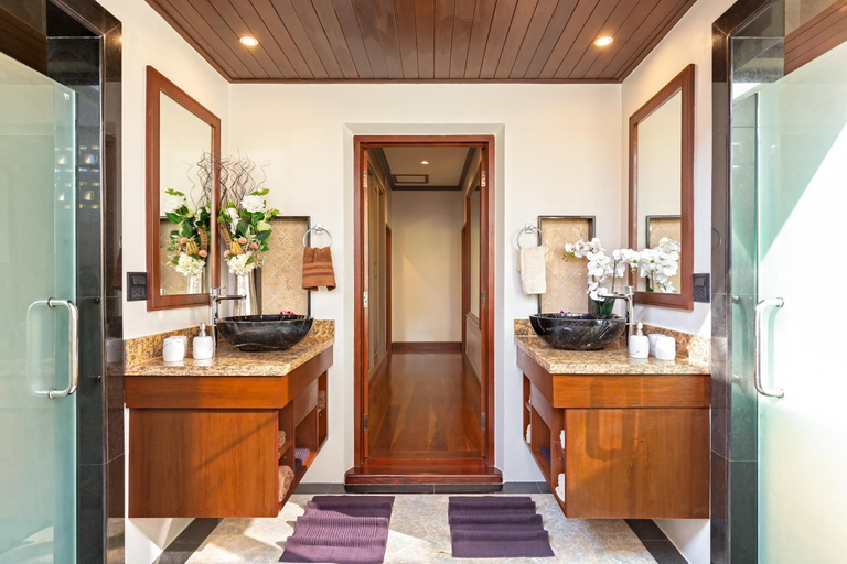 Bathroom 2, Villa Carlos, 7 BDR Private Pool Villa, Baan Bua, Pulau Phuket