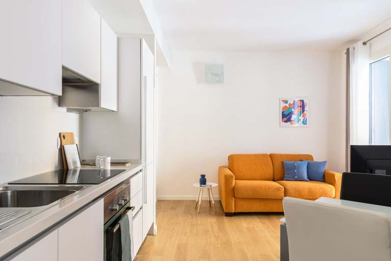 Living area 2, Altido Sunny 1-Bed Flat With/ Balcony, Milano