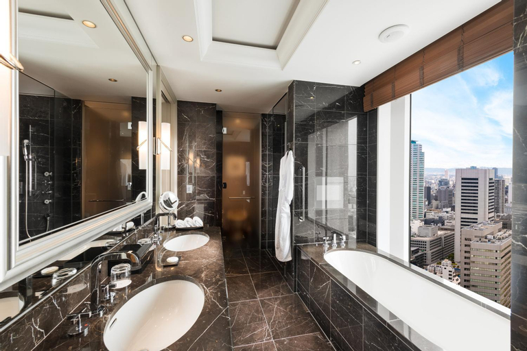 Bathroom 7